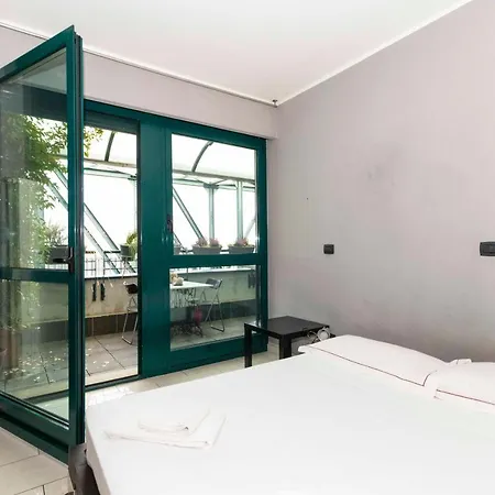 Stylish Terrace Flat Alps & Superga View